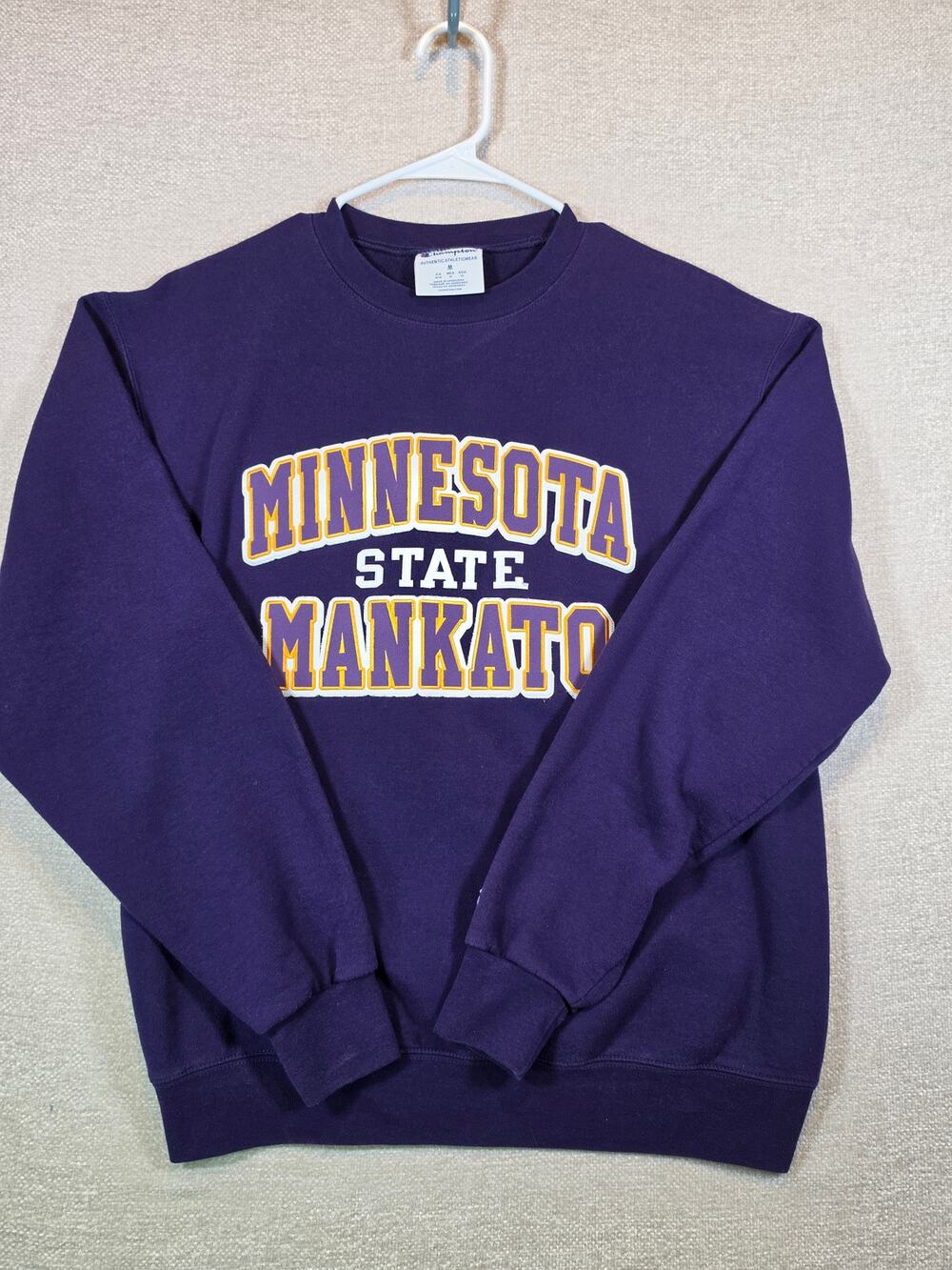 Champion Minnesota State Mankato Sweatshirt Medium M Purple Crewneck NCAA